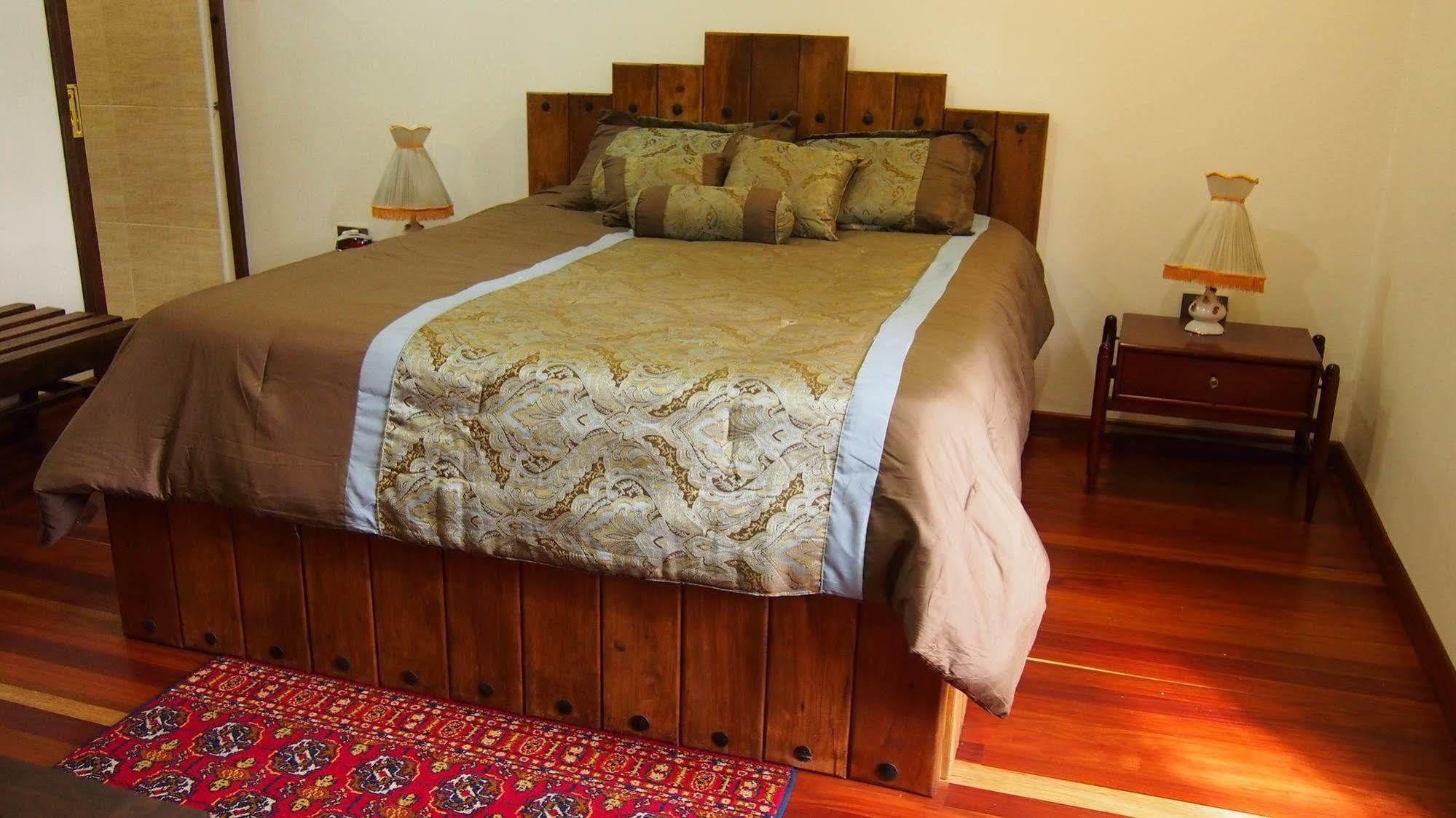 Bogota Bed & Breakfast Inn Екстериор снимка